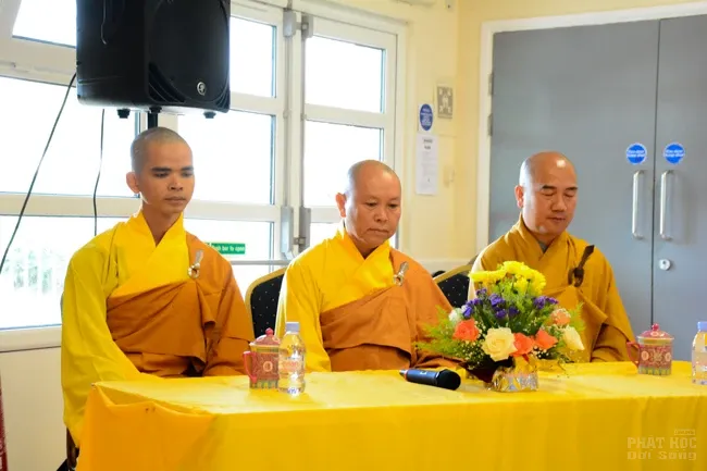 Vương Quốc Anh: Vu Lan trên xứ sương mù image-1731938493068