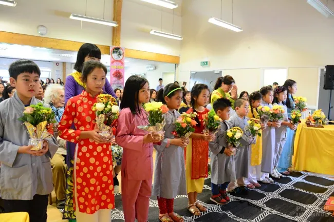 Vương Quốc Anh: Vu Lan trên xứ sương mù image-1731938496270