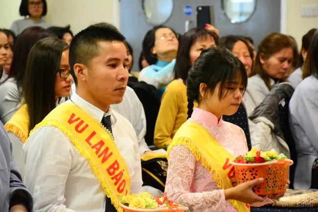 Vương Quốc Anh: Vu Lan trên xứ sương mù image-1731938497067