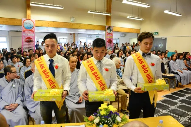 Vương Quốc Anh: Vu Lan trên xứ sương mù image-1731938502345