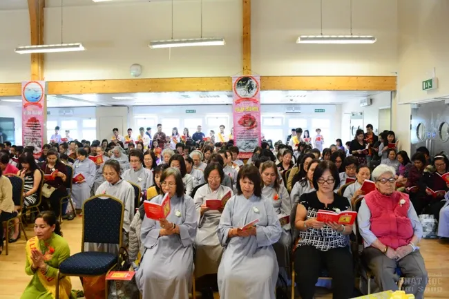 Vương Quốc Anh: Vu Lan trên xứ sương mù image-1731938513322