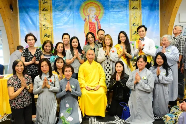 Vương Quốc Anh: Vu Lan trên xứ sương mù image-1731938514725