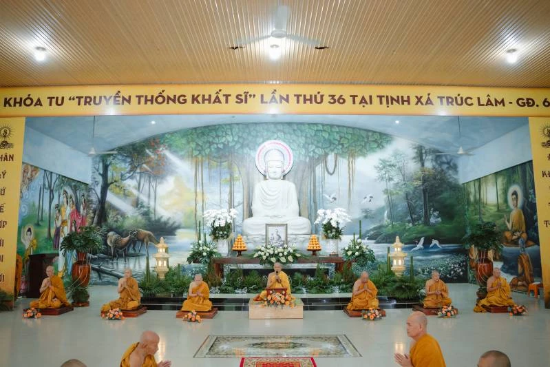 BE MAC KHOA TU LAN 36 8