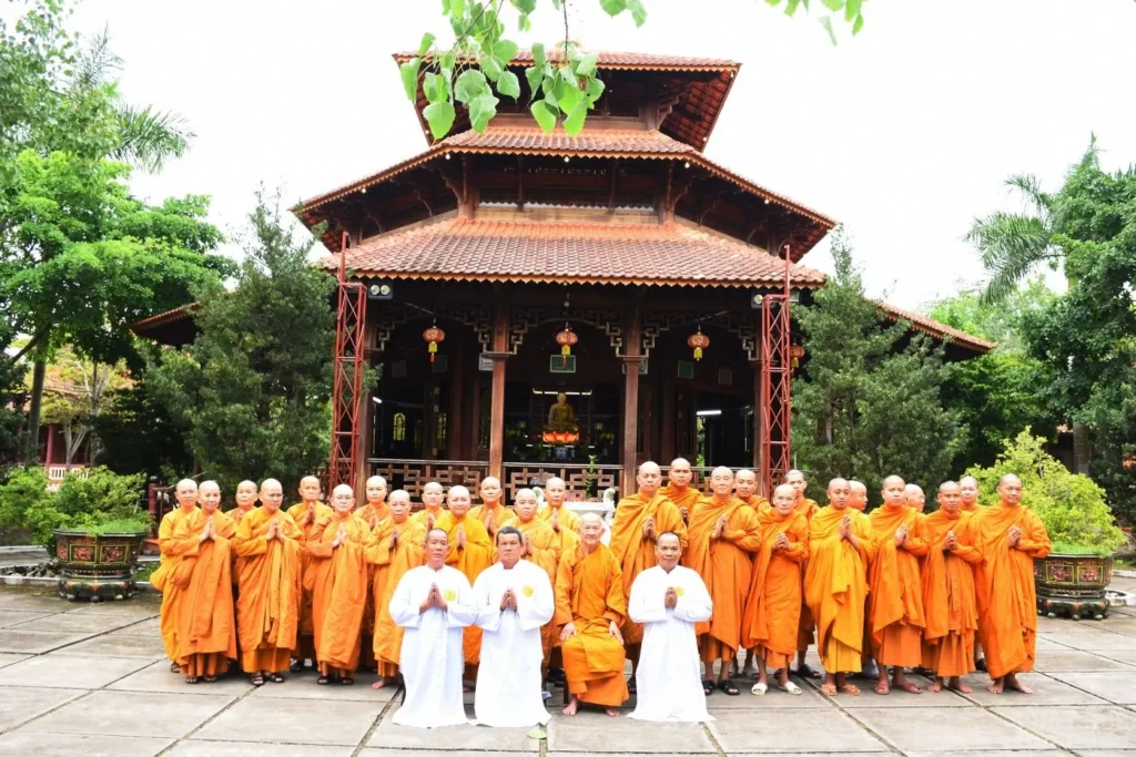Đại lão Hòa thượng Giác Giới tán thán tinh thần tu học chư tôn đức Giáo đoàn VI 5 CTD GD6 CAU PHAP 5