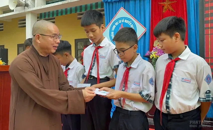 thich quang an 8