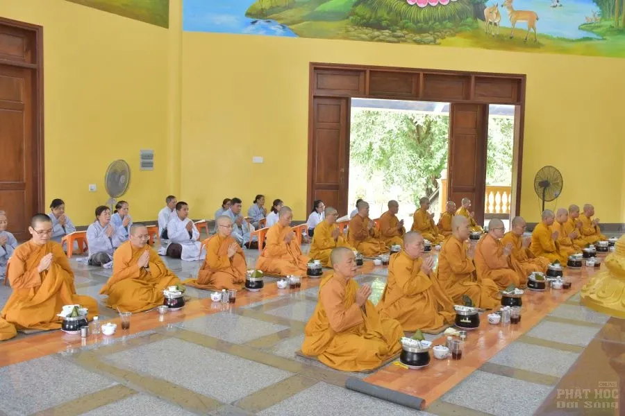 2. LE TUONG NHO HT GIAC DUC 13
