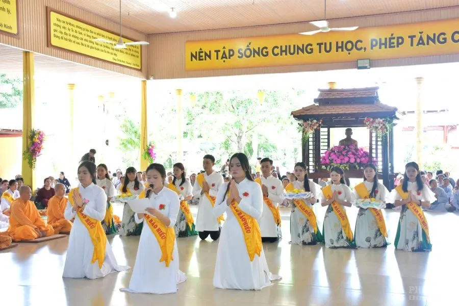 3. NGOC MY DOC HOAI NIEM VU LAN 5