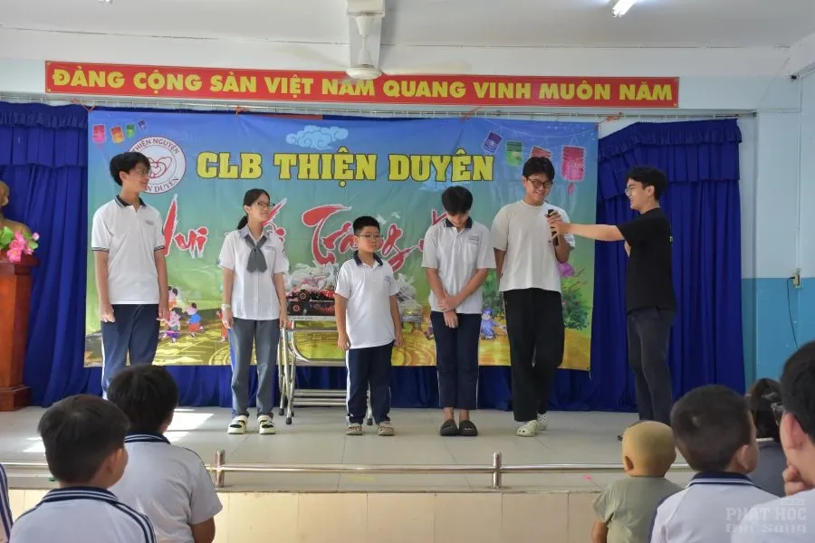 1. TRUNG THU SUONG NGUYET ANH 1