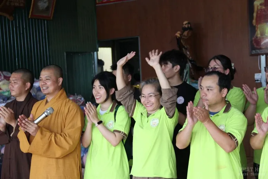 2. TRUNG THU CHUA PHUOC BAO 10