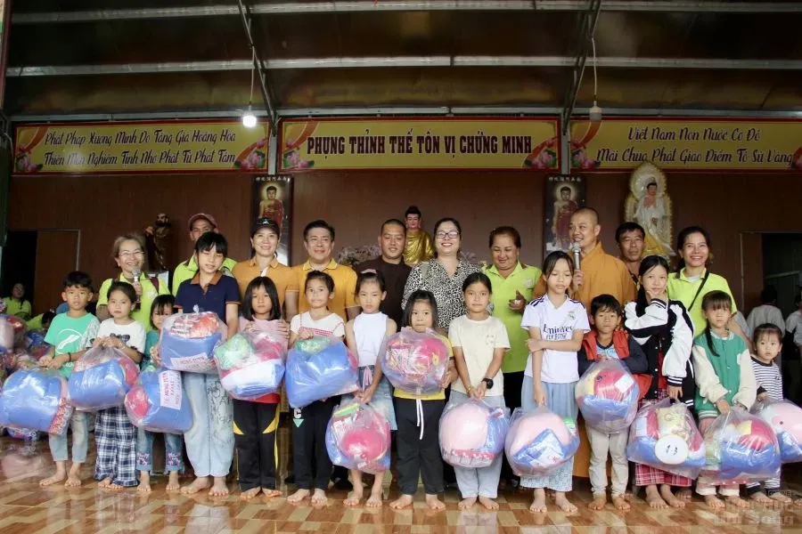 2. TRUNG THU CHUA PHUOC BAO 16