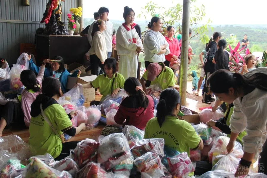 2. TRUNG THU CHUA PHUOC BAO 6