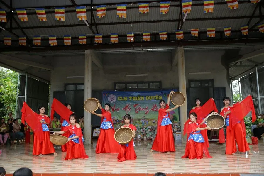 3. TRUNG THU DAO TRANG PHUOC CHAU 13