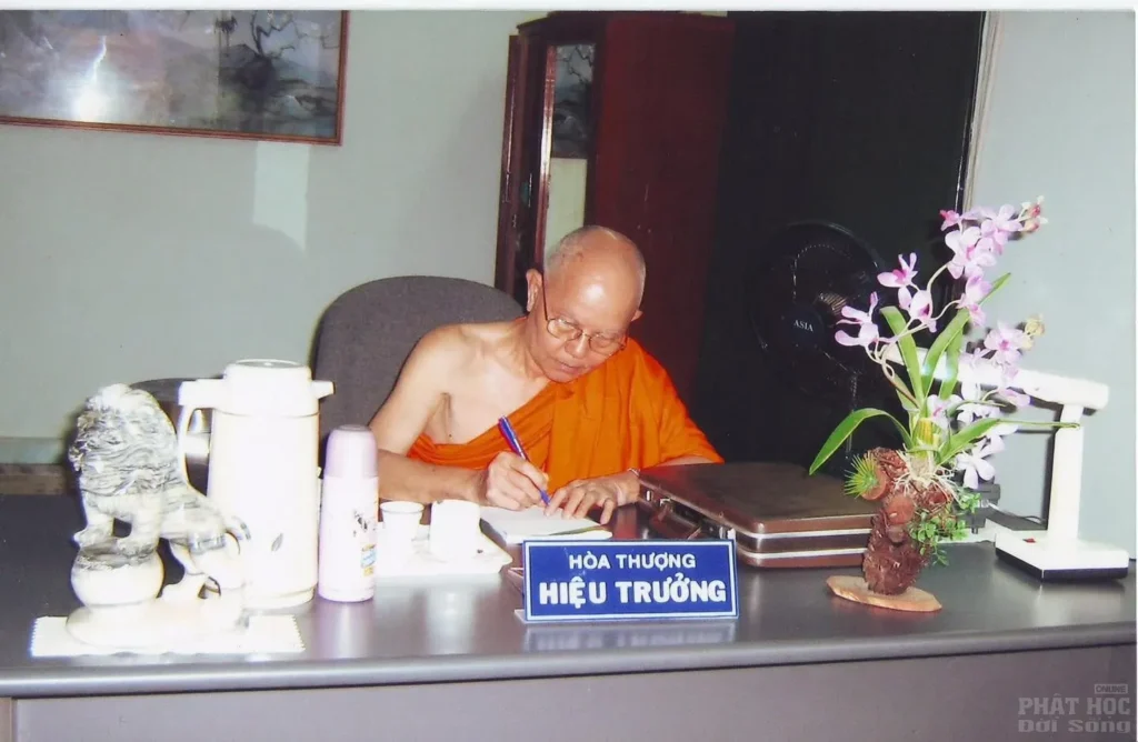 Trưởng lão Hoà thượng Thích Từ Thông (Hiệu Như Huyễn) cây đại thụ đã ngã vàng 1 Hòa thượng Thích Từ Thông hiệu Như Huyễn thiền Sư
