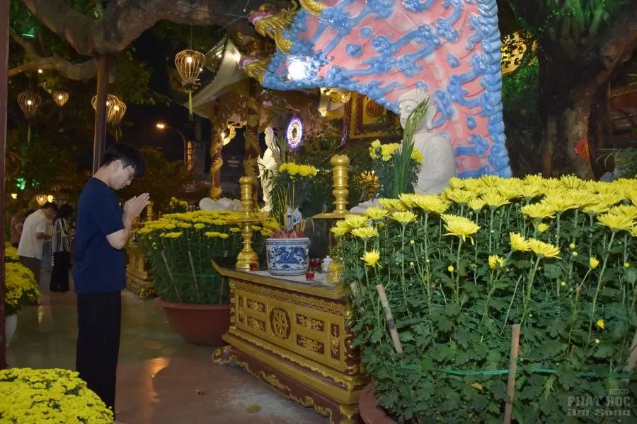 KHOANH KHAC GIAO THUA TX. LOC UYEN 1