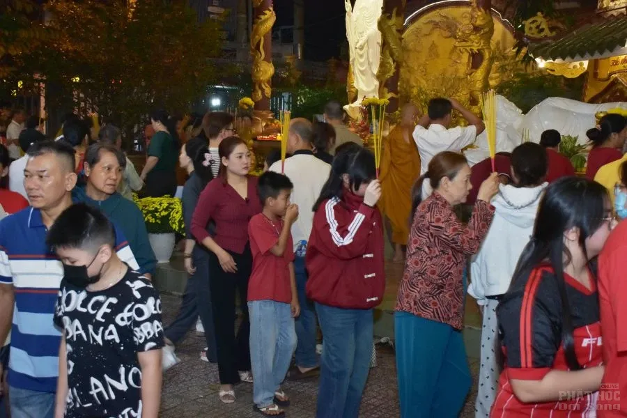 KHOANH KHAC GIAO THUA TX. LOC UYEN 13