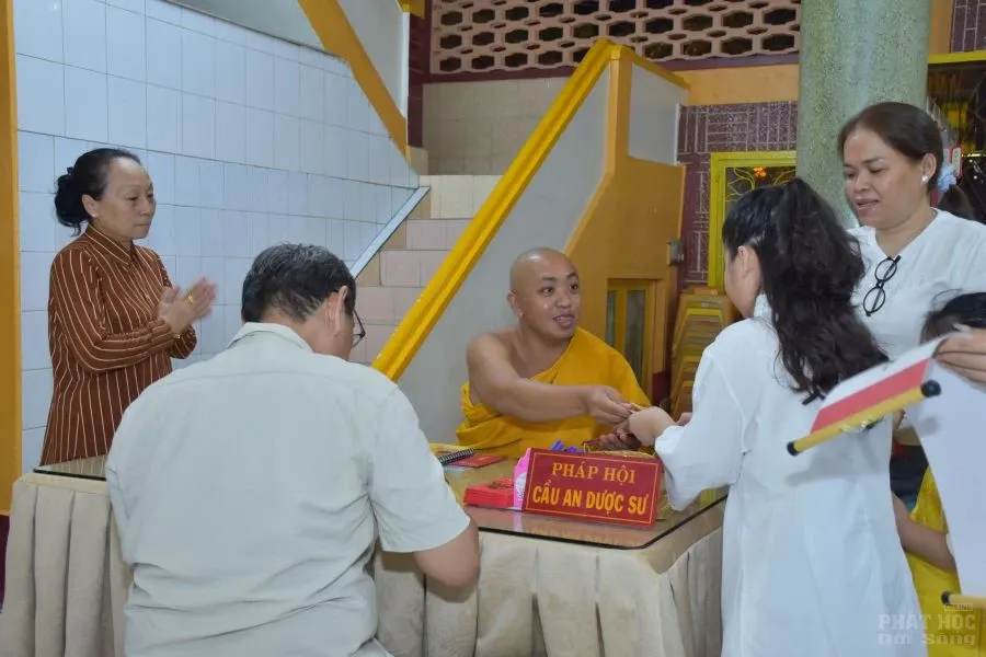 KHOANH KHAC GIAO THUA TX. LOC UYEN 8